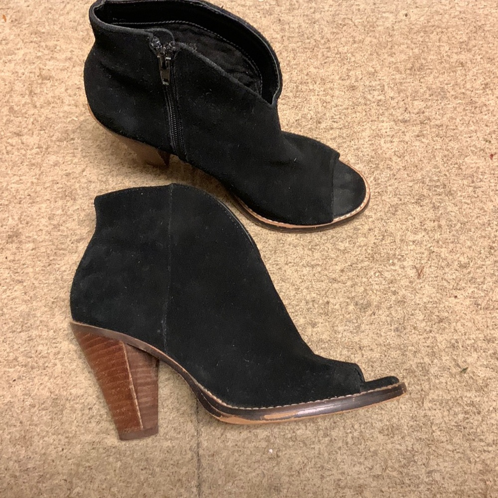 Jessica Simpson peep toe booties 6.5/37